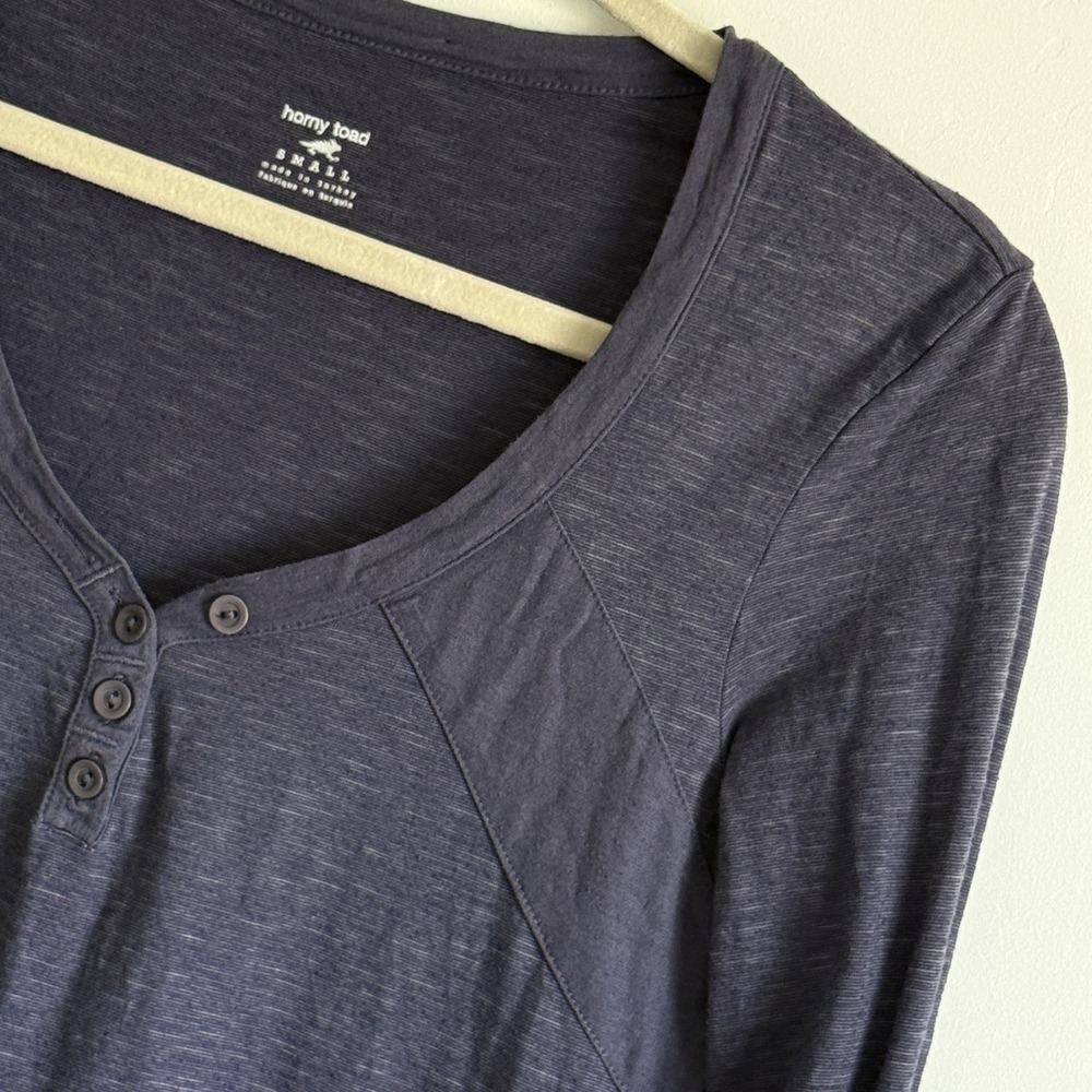 Toad&Co Henley Organic Cotton tee Womens S Outdoors Minimalist Sustainable